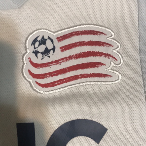 New England Revolution jersey 19-20 - Picture 4 of 8